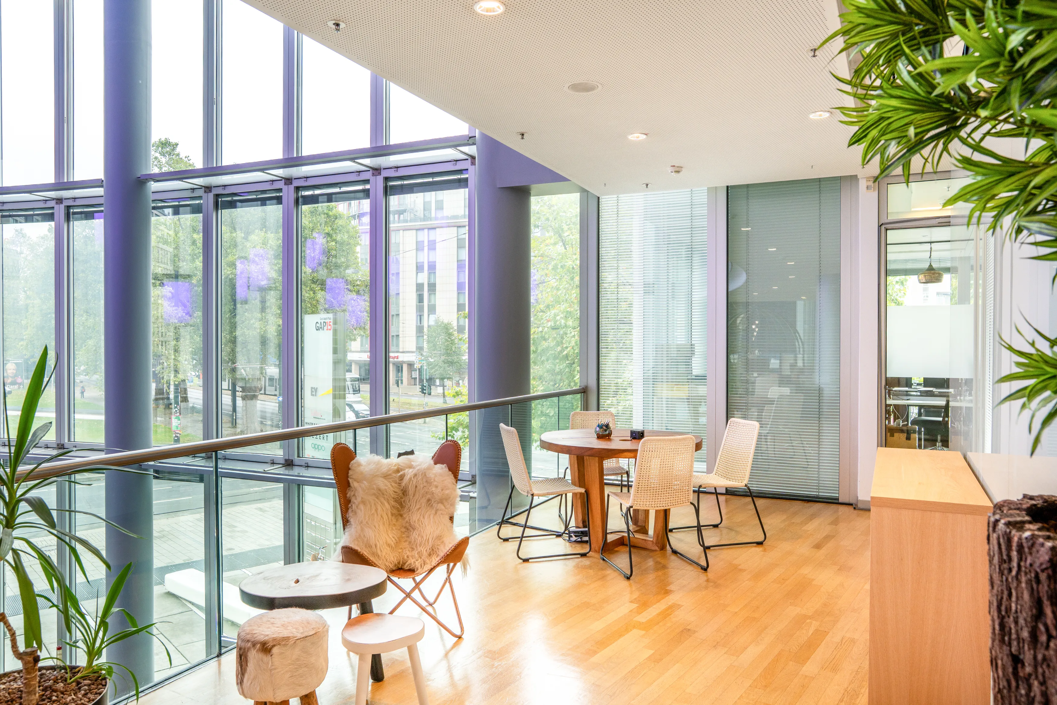 Tribes Düsseldorf GAP 15 office interior