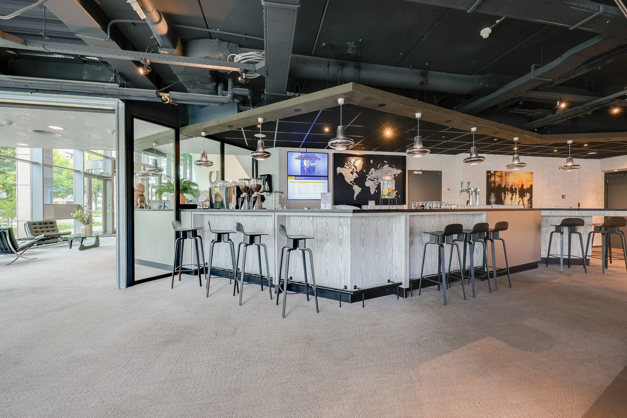 Reception at Tribes Amsterdam Amstel Station
